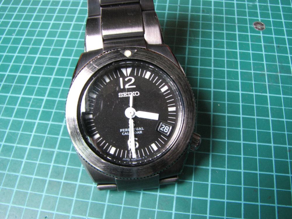 Seiko sus quartz hotsell